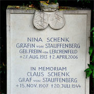 Nina Schenk, Gräfin von Stauffenberg (1913-2006)überlebte den Zweiten Weltkrieg und wurde 92 Jahre alt